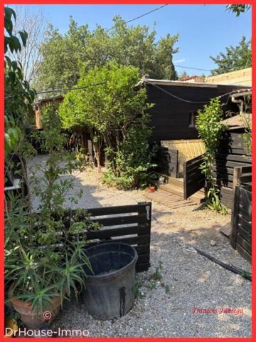 Bien immobilier à vendre 5 pièces de 320 m²