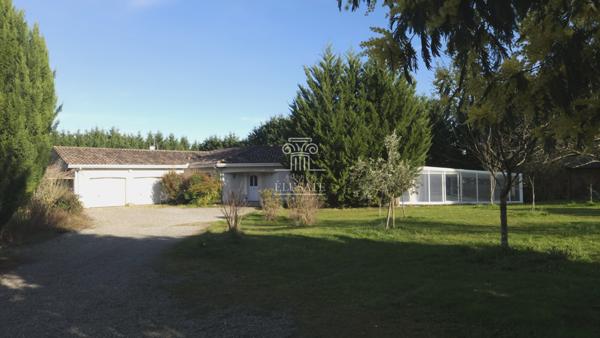 Eauze (32800) MAISON T7 - 162M² EN CAMPAGNE AVEC TERRAIN DE 6800M² ET DEPENDANCE / EAUZE