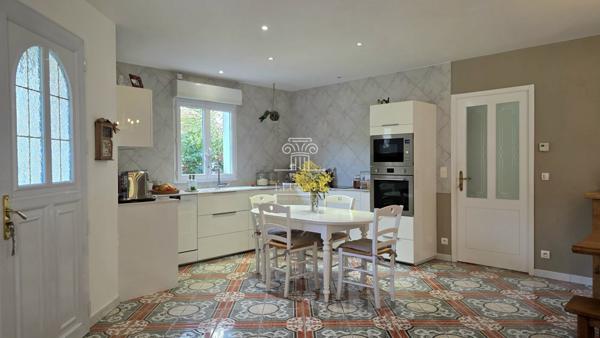 Eauze (32800) MAISON T7 - 162M² EN CAMPAGNE AVEC TERRAIN DE 6800M² ET DEPENDANCE / EAUZE