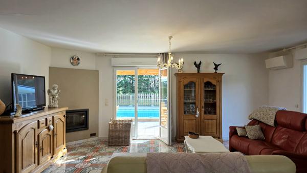 Eauze (32800) MAISON T7 - 162M² EN CAMPAGNE AVEC TERRAIN DE 6800M² ET DEPENDANCE / EAUZE