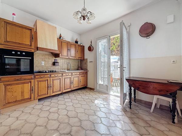 Maison avec Garage, atelier cuisine d'été