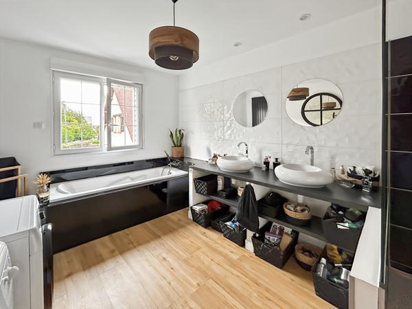 Maison Le Mesnil Esnard 5 pièces 131 m2