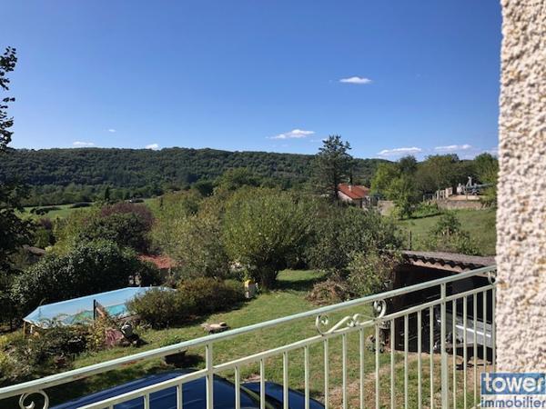 Maison familiale d’environ 140 m² avec terrain – à 2 minutes du centre de Villefranche-de-Rouergue