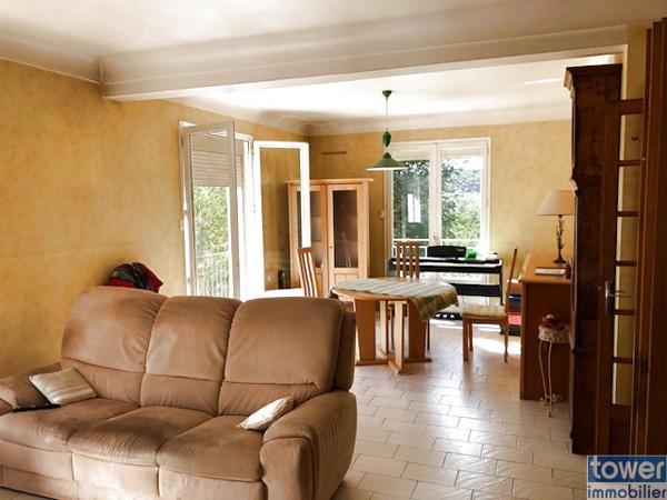 Maison familiale d’environ 140 m² avec terrain – à 2 minutes du centre de Villefranche-de-Rouergue