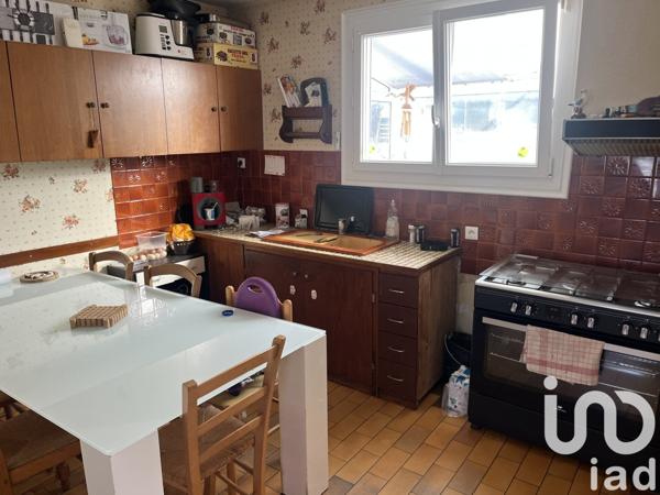 Maison 5 pièces de 93 m² à Parthenay (79200)