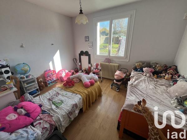 Maison 5 pièces de 93 m² à Parthenay (79200)