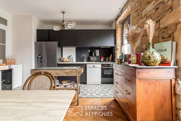 Duplex de caractère au dernier étage avec ascenseur et vue Saône