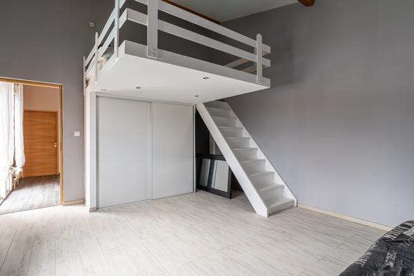 Maison de 212 m² (intersection Rillieux/Caluire/Sathonay) avec Piscine