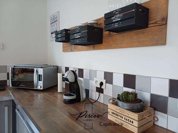 Maison - plain pied - grands garages dont accueil camping car