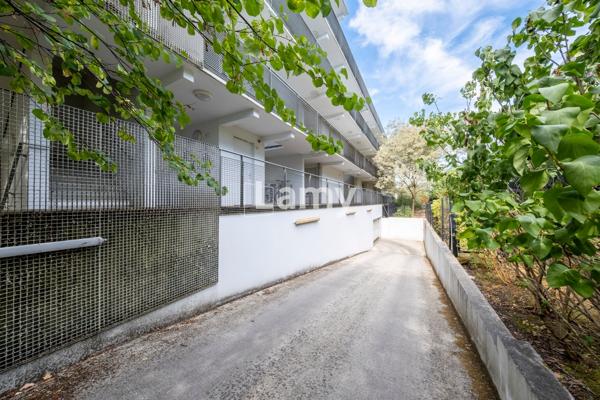 Appartement t3 + parking