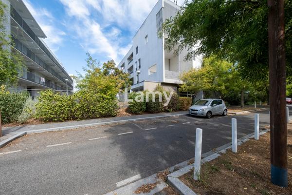 Appartement t3 + parking
