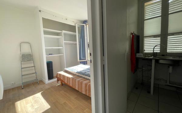 Appartement à vendre    2 pièces • 24,64 m2 Arcueil