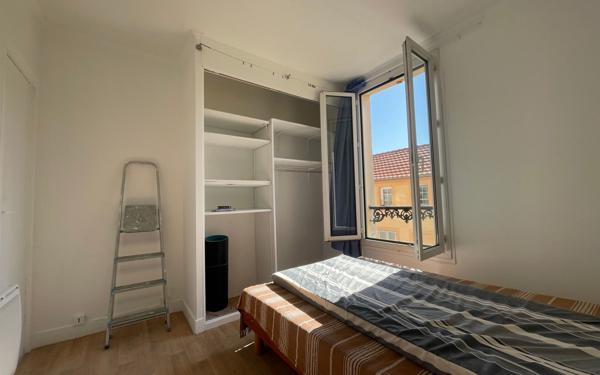 Appartement à vendre    2 pièces • 24,64 m2 Arcueil