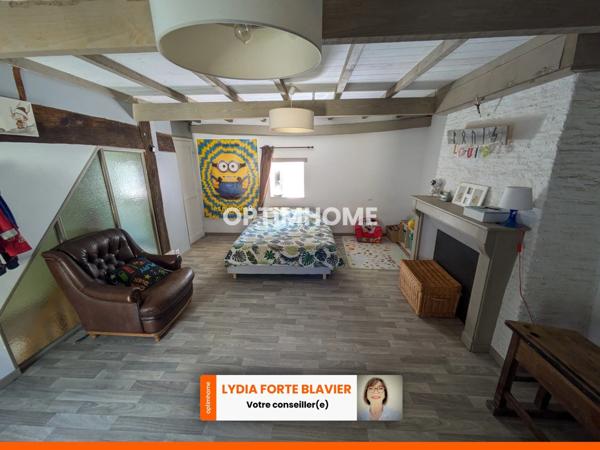 CHARMANTE MAISON EN PIERRE AVEC FORT POTENTIEL -