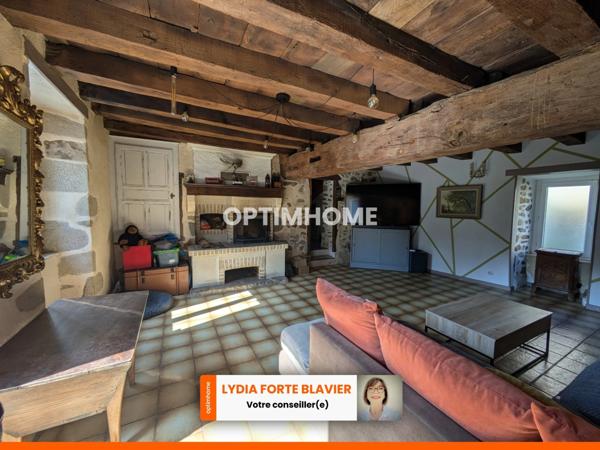 CHARMANTE MAISON EN PIERRE AVEC FORT POTENTIEL -