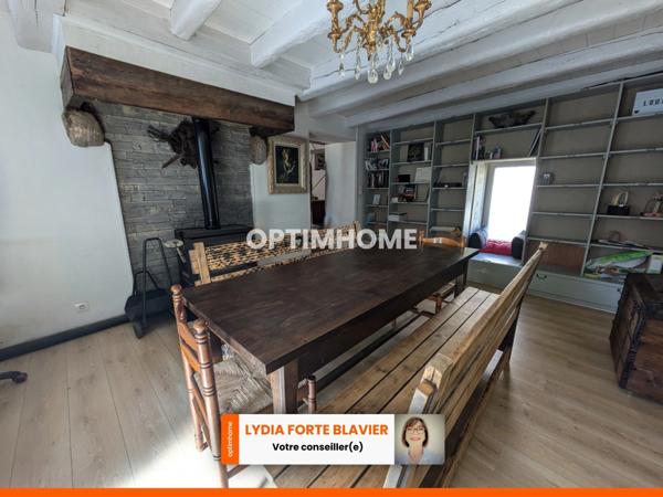 CHARMANTE MAISON EN PIERRE AVEC FORT POTENTIEL -