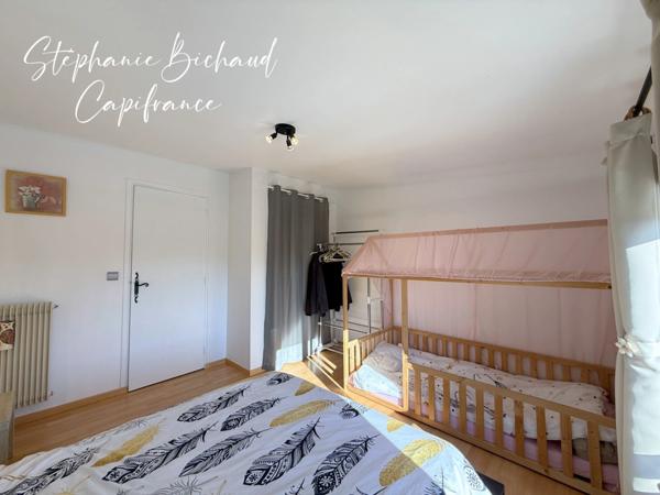 Maison à vendre 5 pièces THEZE (04) 1465 m² TERRAIN PISCINE