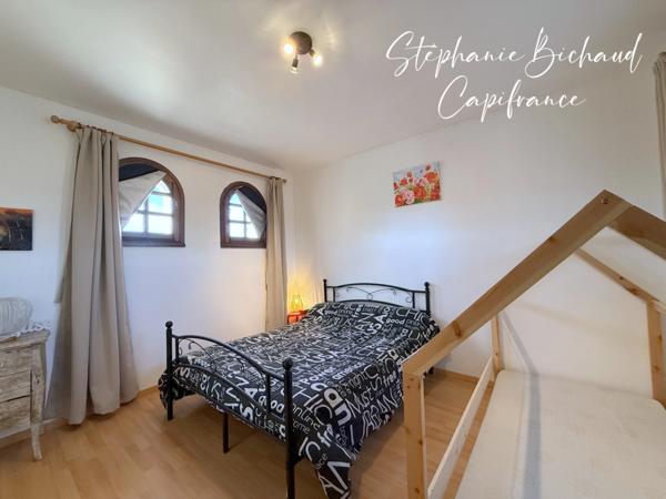 Maison à vendre 5 pièces THEZE (04) 1465 m² TERRAIN PISCINE