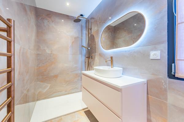 Villeurbanne (69100) Maison avec terrain 7 pièces 170m²