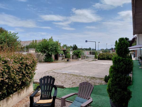 Fonds de commerce et murs à vendre NOUILHAN (65) : hôtel-restaurant + maison d'habitation