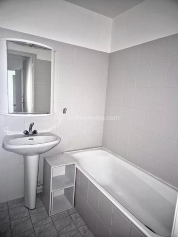 Vente                                                      Appartement
                        
                     2 pièces                      44 m2                     à Clermont-Ferrand