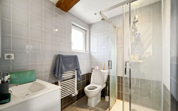 Appartement à vendre    6 pièces • 154 m2 Hanches