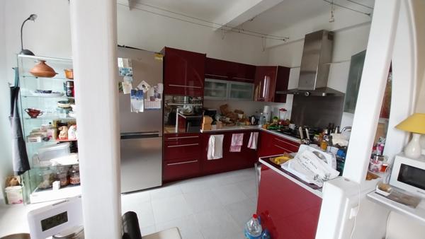 Immeuble
                                                                                                                                                
                                                                                                                                                
                                                                                                                                                
                                                    
                                                                                                                                                                                                                                                                                                                        229  m²                                                                                                                                                                                                         4 etage(s)
