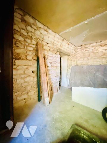 Maison de 69m2 à réhabiliter entièrement sur 400m2 