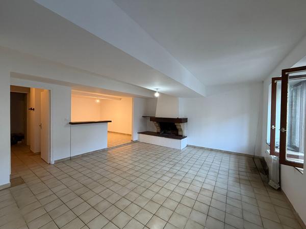 Location maison de village T4 104.41m² proche Trèbes et Carcassonne avec bureau et rangements