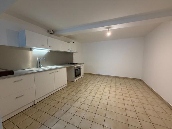 Location maison de village T4 104.41m² proche Trèbes et Carcassonne avec bureau et rangements