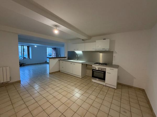 Location maison de village T4 104.41m² proche Trèbes et Carcassonne avec bureau et rangements