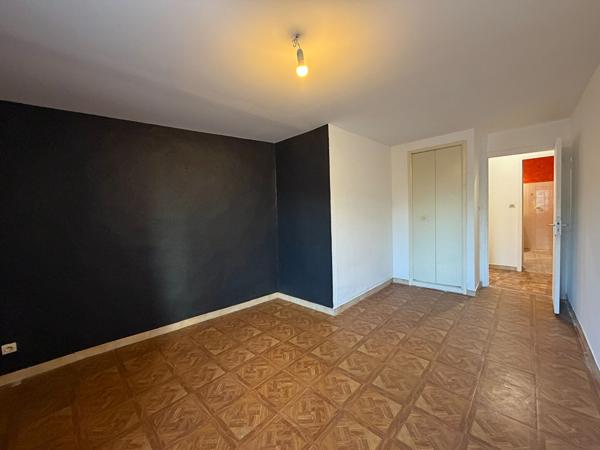 Location maison de village T4 104.41m² proche Trèbes et Carcassonne avec bureau et rangements