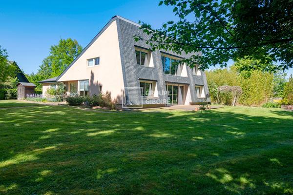 Maison T7 à vendre LE RHEU - 285 m² (réf : BM26340E)
