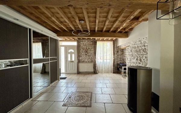 Maison à louer    4 pièces •  Morestel