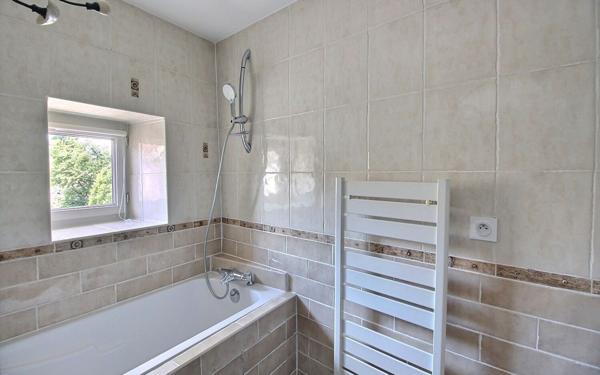 Maison à louer    4 pièces •  Morestel