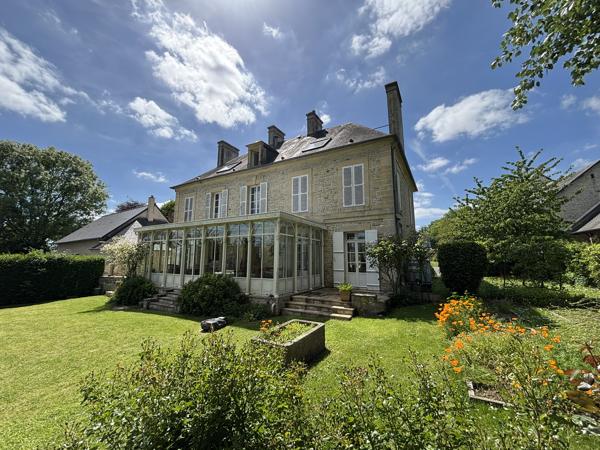 Propriété 8 pièces et ses dépendances