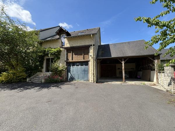 Propriété 8 pièces et ses dépendances