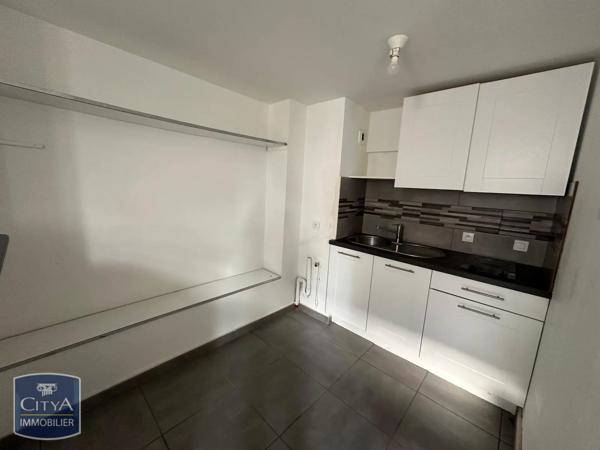 Appartement à louer 2 pièces 55.3m² Nîmes (30000)