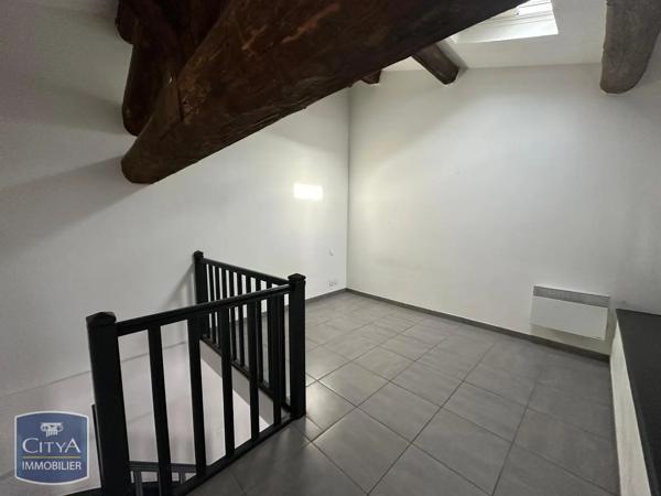Appartement à louer 2 pièces 55.3m² Nîmes (30000)