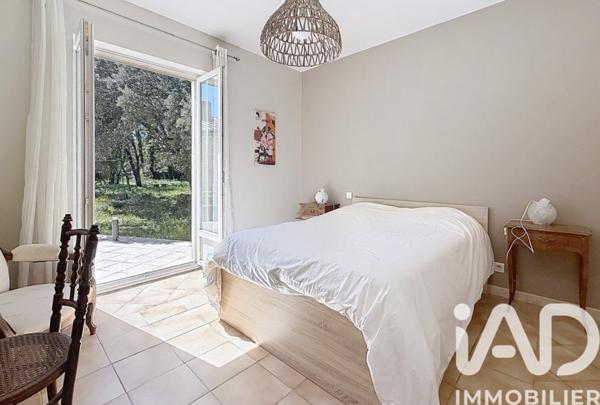 Maison à vendre 5 pièces 217,08 m² Nîmes