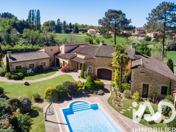 Maison à vendre 6 pièces 275 m² Marcillac-Saint-Quentin