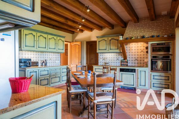 Maison à vendre 6 pièces 275 m² Marcillac-Saint-Quentin