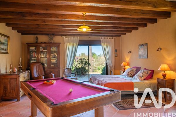 Maison à vendre 6 pièces 275 m² Marcillac-Saint-Quentin