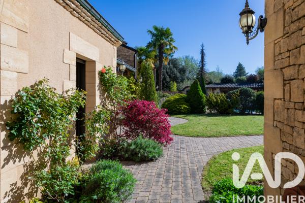 Maison à vendre 6 pièces 275 m² Marcillac-Saint-Quentin
