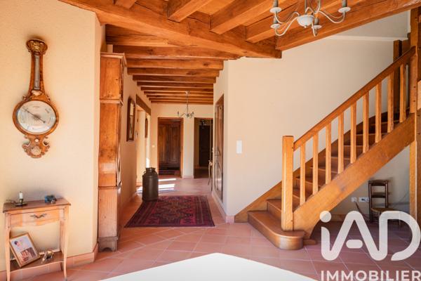 Maison à vendre 6 pièces 275 m² Marcillac-Saint-Quentin