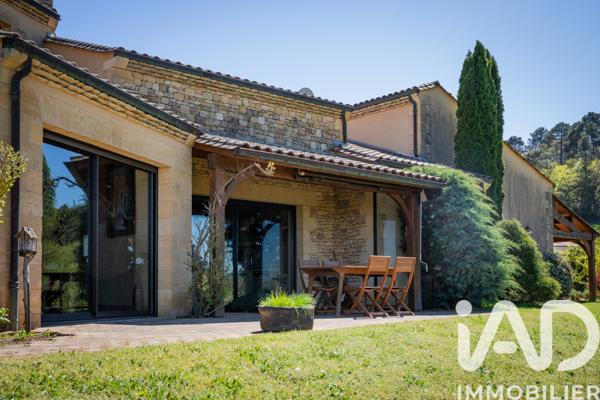 Maison à vendre 6 pièces 275 m² Marcillac-Saint-Quentin
