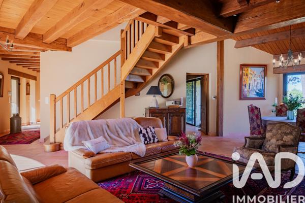 Maison à vendre 6 pièces 275 m² Marcillac-Saint-Quentin