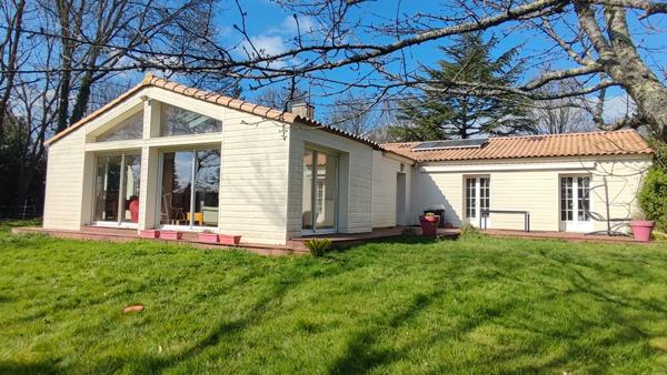 Maison 5 chambres 205 m² à vendre en campagne à Aizenay