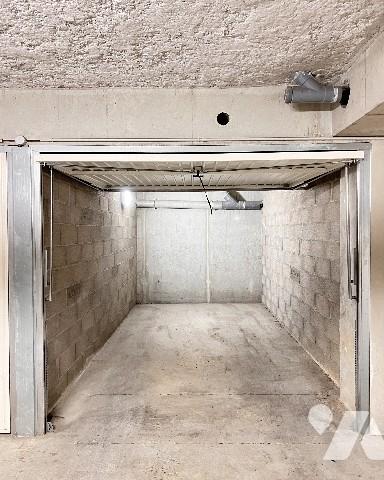 Coeur Point du Jour, T2 avec grande terrasse de 21 m² et garage fermé dans résidence 2020.