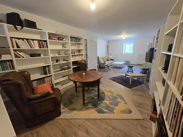 Magnifique maison en pierre de 271 M²